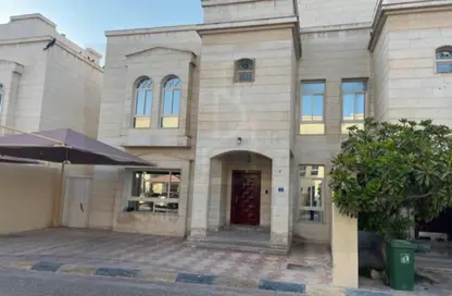Villa - 4 Bedrooms - 5 Bathrooms for rent in Bu Hamour Street - Abu Hamour - Doha