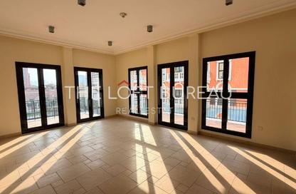 Apartment - 3 Bedrooms - 4 Bathrooms for rent in Nobili - Qanat Quartier - The Pearl Island - Doha