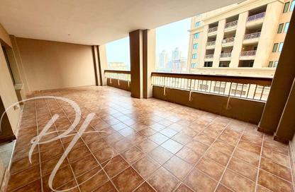 Apartment - 1 Bedroom - 2 Bathrooms for rent in Tower 18 - Porto Arabia - The Pearl Island - Doha Apartment - 1 Bedroom - 2 Bathrooms for rent in Tower 18 - Porto Arabia - The Pearl Island - Doha