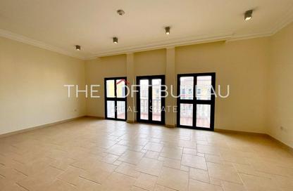 Apartment - 2 Bedrooms - 2 Bathrooms for rent in Carnaval - Qanat Quartier - The Pearl Island - Doha