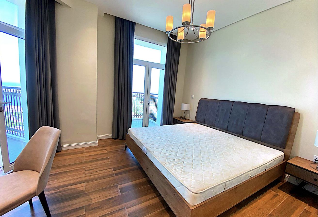 3BR + Maid in Floresta Gardens | 5-Yr Payment thumbnail 11
