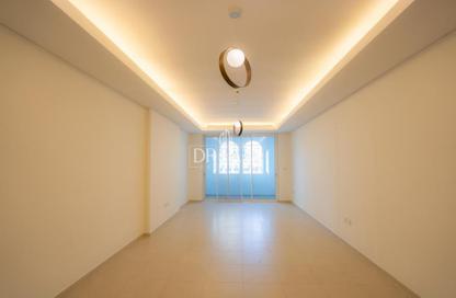 Apartment - 1 Bedroom - 2 Bathrooms for sale in Viva Central - Viva Bahriyah - The Pearl Island - Doha