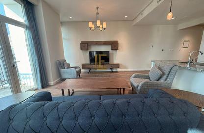 Apartment - 3 Bedrooms - 4 Bathrooms for sale in Floresta Gardens - Floresta Gardens - The Pearl Island - Doha