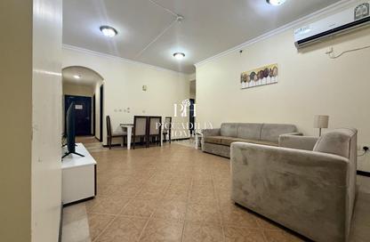Apartment - 2 Bedrooms - 3 Bathrooms for rent in Musheireb Apartments - Musheireb - Doha