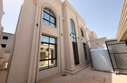 فيلا - 6 غرف نوم - 8 حمامات للبيع في الثمامة - الثمامة - الدوحة