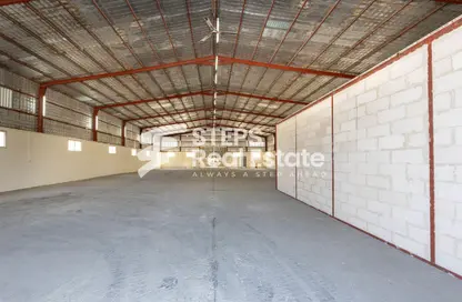 Warehouse - Studio - 1 Bathroom for rent in Industrial Area 4 - Industrial Area - Industrial Area - Doha