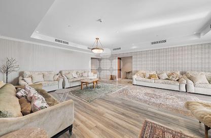 Apartment - 2 Bedrooms - 3 Bathrooms for rent in East Porto Drive - Porto Arabia - The Pearl Island - Doha