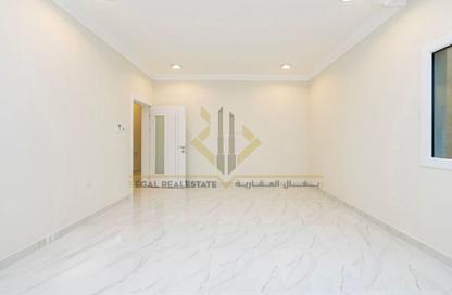 Compound - 4 Bedrooms - 6 Bathrooms for rent in Muraikh - AlMuraikh - Doha