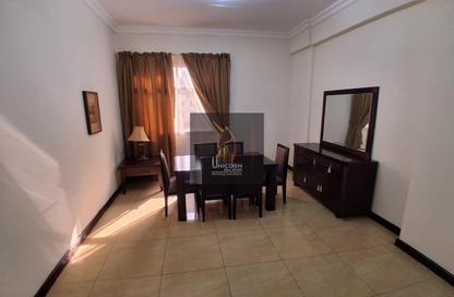 Apartment - 2 Bedrooms - 2 Bathrooms for rent in Al Sadd Road - Al Sadd - Doha