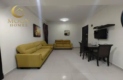 Apartment - 1 Bedroom - 2 Bathrooms for rent in Simaisma Street - Umm Ghuwailina - Doha