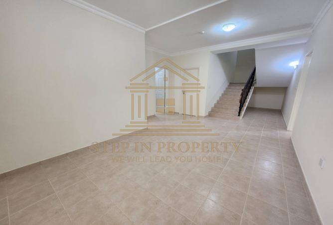 54101968 - Property Image 3