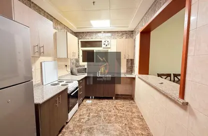 شقة - 2 غرف نوم - 3 حمامات للايجار في مبنى 36 - فريج بن محمود الشمالي - فريج بن محمود - الدوحة