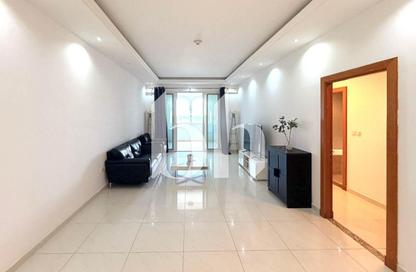 Apartment - 2 Bedrooms - 3 Bathrooms for rent in Viva Central - Viva Bahriyah - The Pearl Island - Doha
