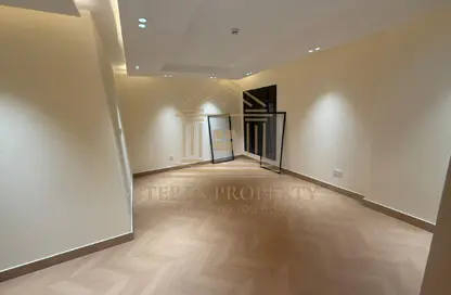 Apartment - 2 Bedrooms - 2 Bathrooms for rent in Al Nasr Street - Al Nasr - Doha Apartment - 2 Bedrooms - 2 Bathrooms for rent in Al Nasr Street - Al Nasr - Doha