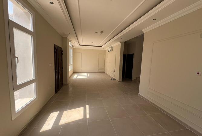 51574189 - Property Image 2