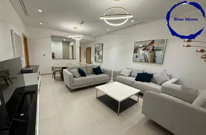 Apartment - 2 Bedrooms - 3 Bathrooms for rent in Floresta Gardens - Floresta Gardens - The Pearl Island - Doha