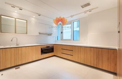 Apartment - 3 Bedrooms - 5 Bathrooms for rent in Crystal Residence - Gewan Island - The Pearl Island - Doha Apartment - 3 Bedrooms - 5 Bathrooms for rent in Crystal Residence - Gewan Island - The Pearl Island - Doha