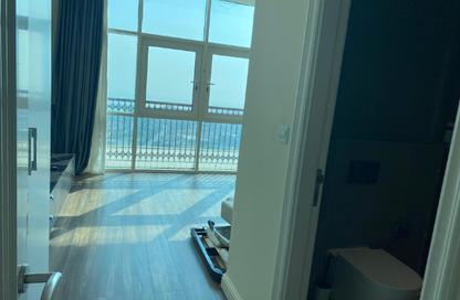 Apartment - 3 Bedrooms - 4 Bathrooms for rent in Floresta Gardens - Floresta Gardens - The Pearl Island - Doha