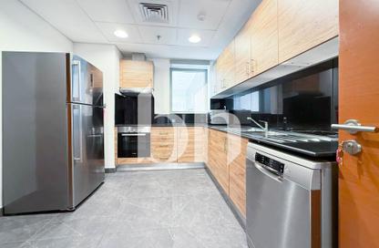 Apartment - 3 Bedrooms - 4 Bathrooms for rent in West Bay Tower - West Bay - West Bay - Doha