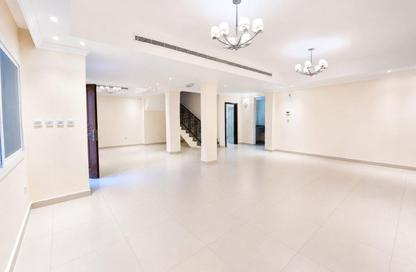 Villa - 4 Bedrooms - 4 Bathrooms for rent in Souk Al gharaffa - Al Gharrafa - Doha