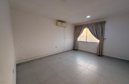 Apartment - 1 Bedroom - 1 Bathroom for rent in Wholesale Market Street - Abu Hamour - Doha
