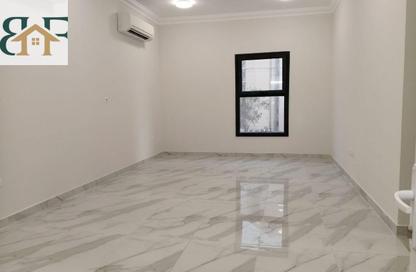 Apartment - 3 Bedrooms - 4 Bathrooms for rent in Fereej Bin Mahmoud North - Fereej Bin Mahmoud - Doha