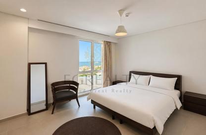 Apartment - 2 Bedrooms - 3 Bathrooms for sale in Viva West - Viva Bahriyah - The Pearl Island - Doha