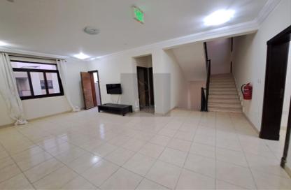 مجمع سكني - 7 غرف نوم - 6 حمامات للايجار في شارع  بو هامو - أبو هامور - الدوحة