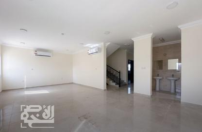 Villa - 6 - 5 for rent in Al Kheesa - Al Kheesa - Umm Salal Mohammed
