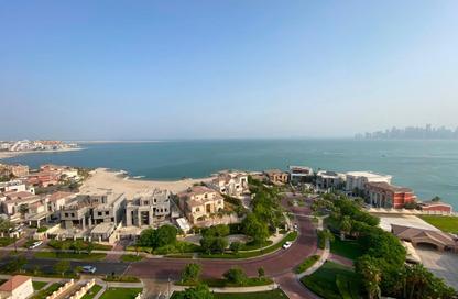 Apartment - 2 Bedrooms - 3 Bathrooms for rent in Tower 29 - Viva Bahriyah - The Pearl Island - Doha