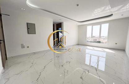 Apartment - 2 - 3 for rent in Thabit Bin Zaid Street - Al Mansoura - Doha