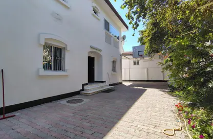 Villa - 5 Bedrooms - 6 Bathrooms for rent in Al Nuaija Street - Al Nuaija - Doha