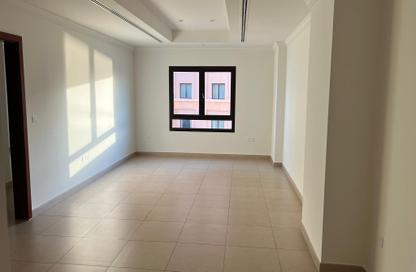 Apartment - 1 Bedroom - 2 Bathrooms for rent in Porto Arabia - The Pearl Island - Doha Apartment - 1 Bedroom - 2 Bathrooms for rent in Porto Arabia - The Pearl Island - Doha