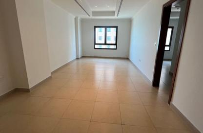 Apartment - 1 Bedroom - 2 Bathrooms for rent in Porto Arabia - The Pearl Island - Doha Apartment - 1 Bedroom - 2 Bathrooms for rent in Porto Arabia - The Pearl Island - Doha