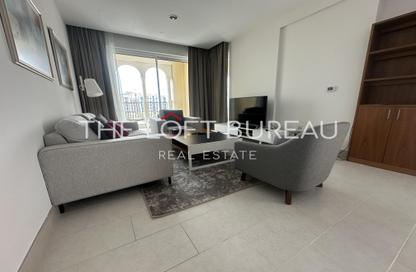 Apartment - 2 Bedrooms - 3 Bathrooms for rent in Viva West - Viva Bahriyah - The Pearl Island - Doha