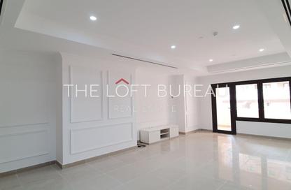 Apartment - 1 Bedroom - 2 Bathrooms for rent in East Porto Drive - Porto Arabia - The Pearl Island - Doha