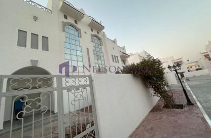 Villa - 4 Bedrooms - 4 Bathrooms for rent in Umm Al Seneem Street - Ain Khaled - Doha