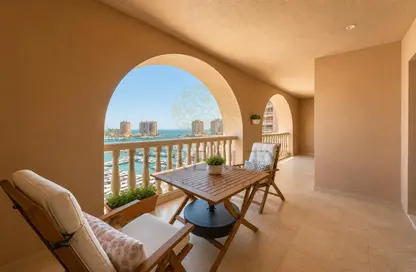 Apartment - 2 Bedrooms - 3 Bathrooms for sale in West Porto Drive - Porto Arabia - The Pearl Island - Doha