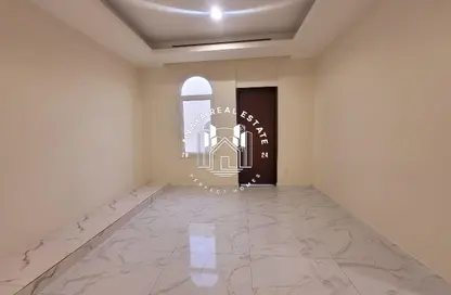 فيلا - 1 حمام للايجار في الدحيل - الدحيل - الدوحة