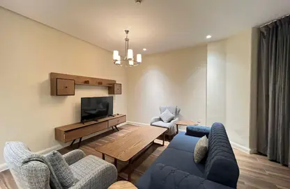 Apartment - 2 Bedrooms - 3 Bathrooms for rent in Floresta Gardens - Floresta Gardens - The Pearl Island - Doha