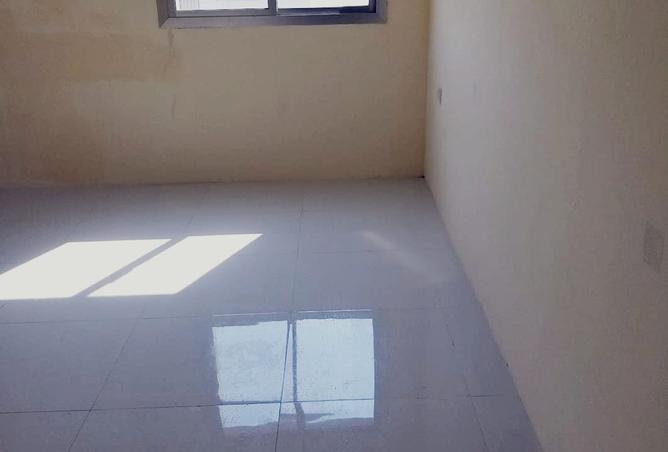 1005483 - Property Image 3