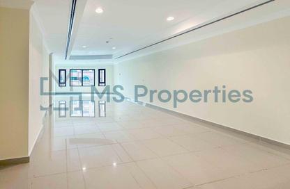 Apartment - 1 Bedroom - 2 Bathrooms for rent in East Porto Drive - Porto Arabia - The Pearl Island - Doha