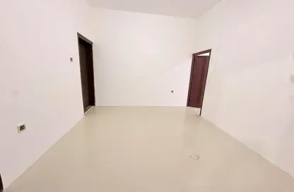 شقة - غرفة نوم - 1 حمام للايجار في شارع المطار القديم - طريق المطار القديم - الدوحة