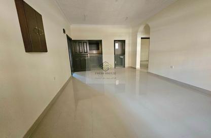 Apartment - 2 Bedrooms - 2 Bathrooms for rent in Al Muntazah Street - Al Muntazah - Doha