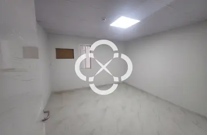 سكن عمال - استوديو - 8 حمامات للايجار في أم صلال محمد - مدينة أم صلال - الدوحة