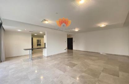 Apartment - 3 Bedrooms - 5 Bathrooms for rent in West Bay Tower - West Bay - West Bay - Doha