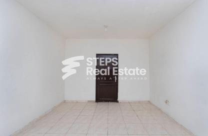 Labor Camp - Studio for rent in Industrial Area 4 - Industrial Area - Industrial Area - Doha