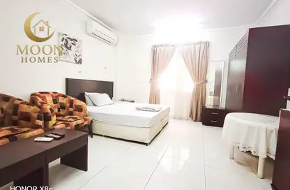 Apartment - Studio - 1 Bathroom for rent in Umm Ghuwailina 4 - Umm Ghuwailina - Doha