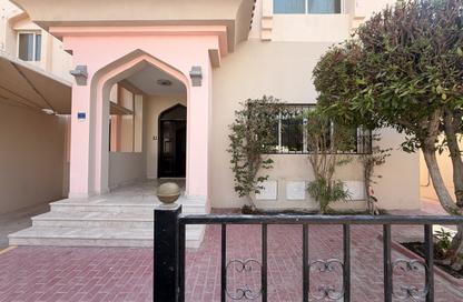 Villa - 4 - 4 for rent in Al Gharrafa - Al Gharrafa - Doha