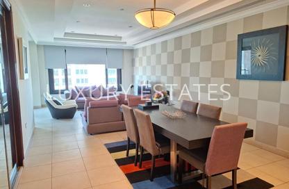 Apartment - 2 Bedrooms - 3 Bathrooms for rent in West Porto Drive - Porto Arabia - The Pearl Island - Doha